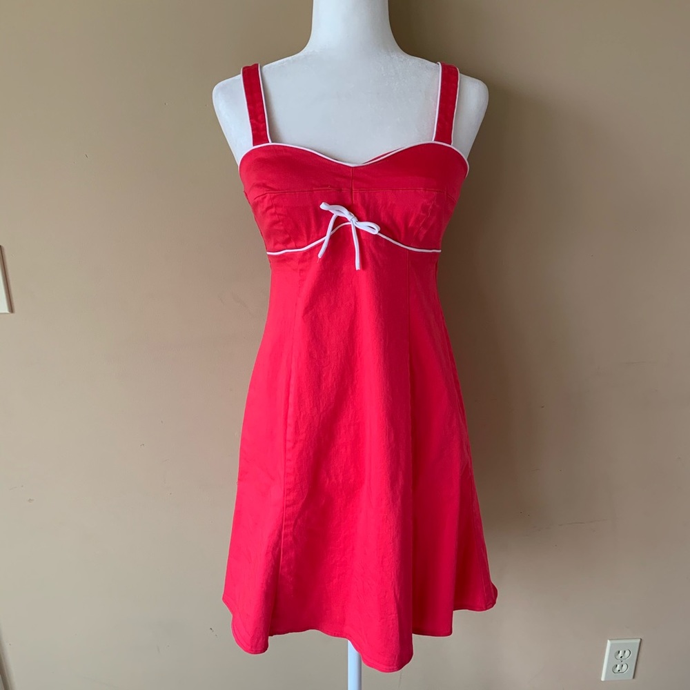 Madison Leigh size 8 Pink White Dress
